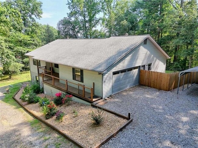 Building Photo - 28 Coon Tail Rd