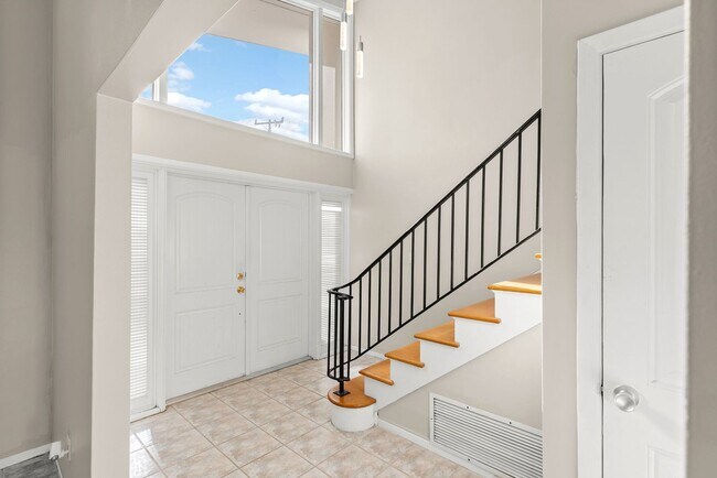 Foto del edificio - Waterfront 3 Bedroom in Yacht Club Estates