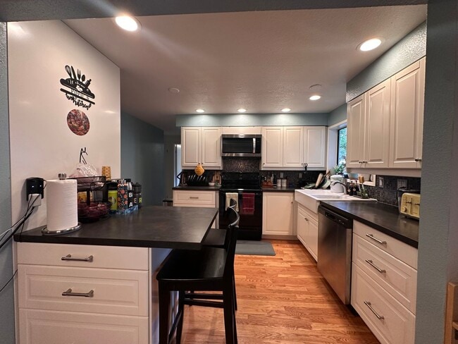 Building Photo - Wonderful Two-Story Seattle House ready to...