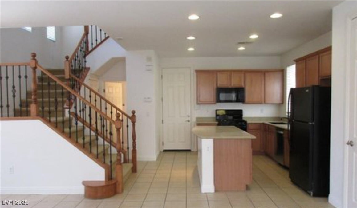 Building Photo - 2303 Aragon Canyon St