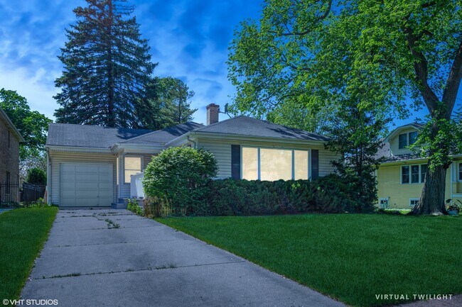 Building Photo - 470 N Evergreen Ave