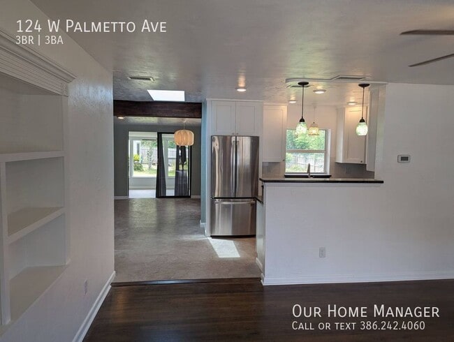 Building Photo - Impeccably renovated 1950s gem!
