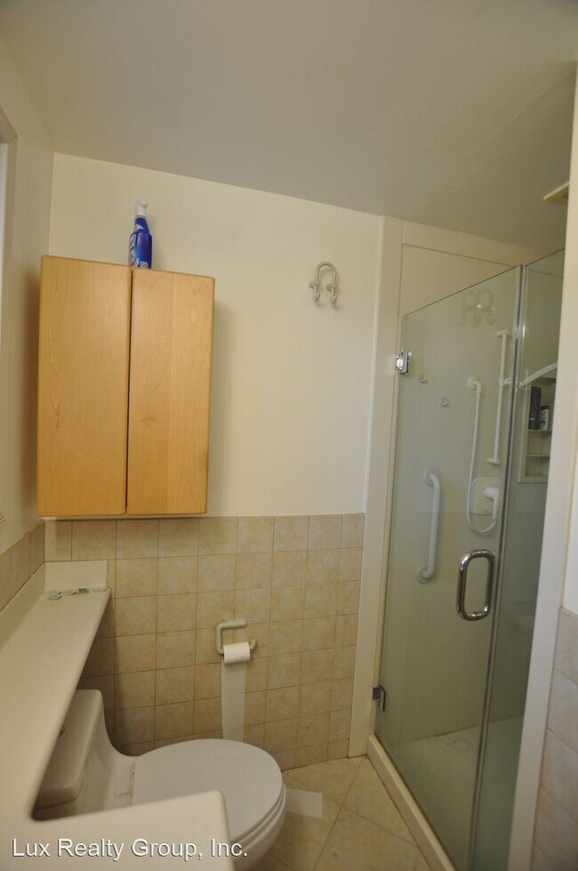 Building Photo - 3 br, 2 bath House - 717 Garland drive