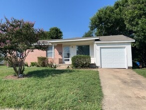 Building Photo - 310 Prather Dr