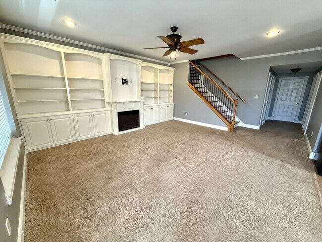 Foto del edificio - 98 Melrose Dr