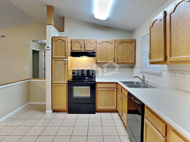 Building Photo - 1567 Wildbrook Ct