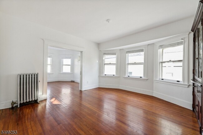 Foto del edificio - 4 Hawthorne Pl