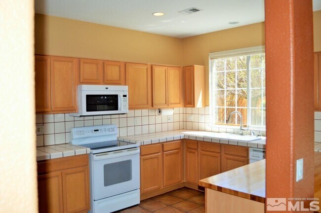 Building Photo - 2520 Napoli Dr