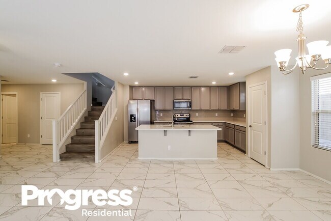 Building Photo - 11645 N 165th Ln