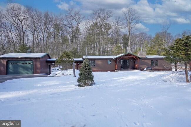 Foto del edificio - 371 Green Tree Dr