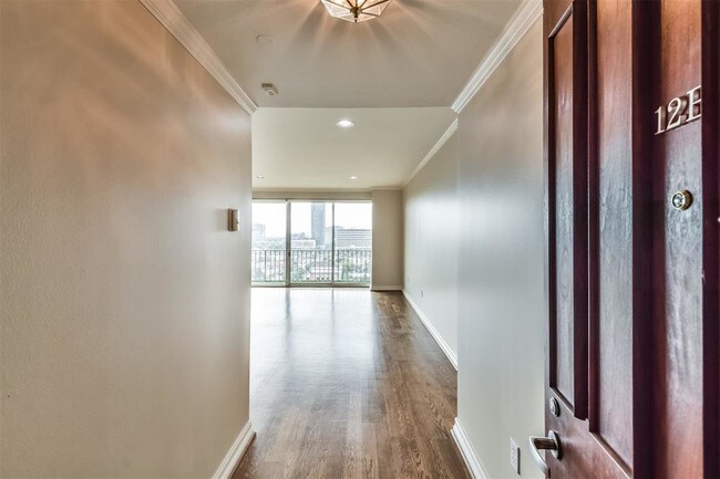 Foto del edificio - 2200 Willowick Rd