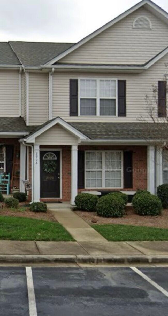 Foto del edificio - 2928 Little Stream Ct