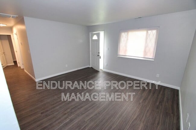 Building Photo - 918 Dennison Ave