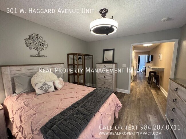 Building Photo - 301 W Haggard Ave