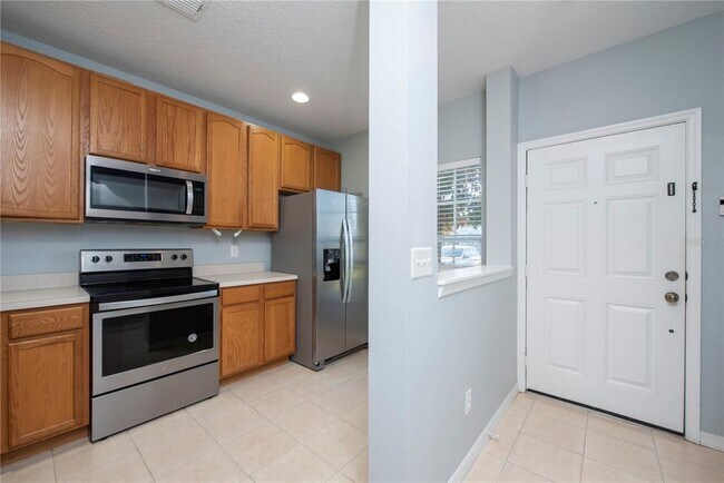 Foto del edificio - 9313 Jasmine Flower Ln