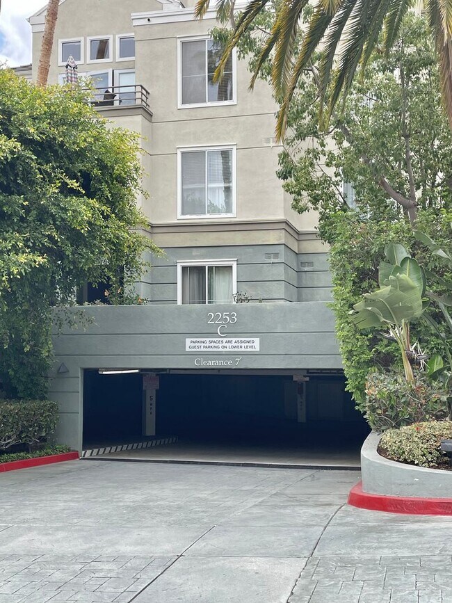 Foto del edificio - Irvine Metropolitan 2 Bedroom 2 Bathroom P...
