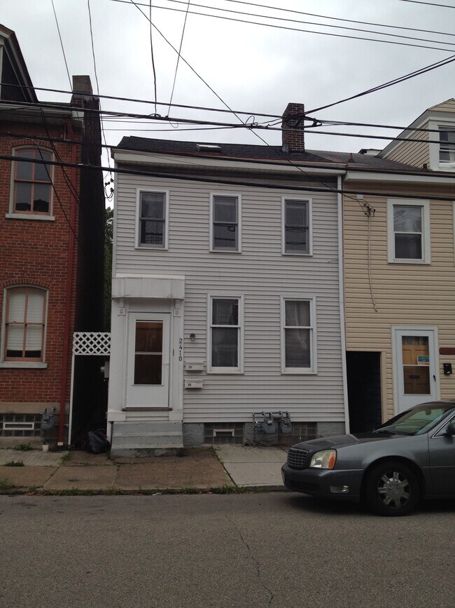 Building Photo - 2410 Jane St