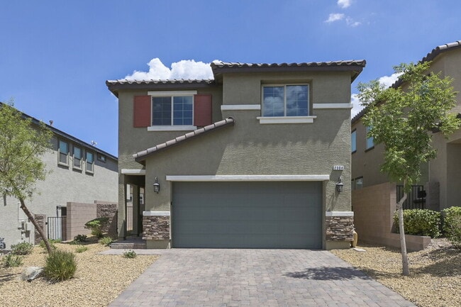 Building Photo - 2304 Sky Island Dr