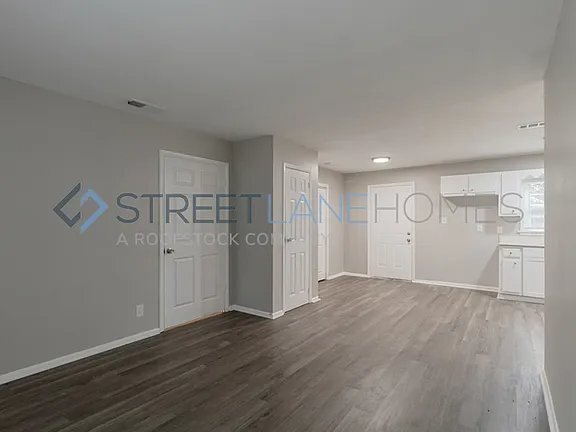 Foto del edificio - 713 American Blvd