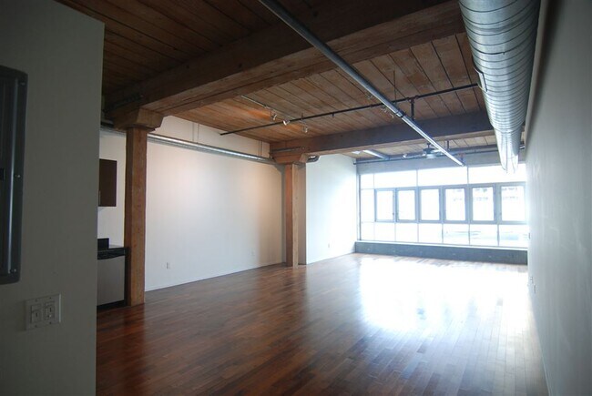 Foto del edificio - 530 S Hewitt St