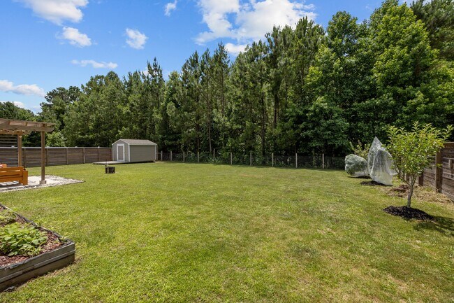 Building Photo - 411 Palisades Way