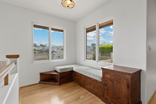 Building Photo - Expansive View of San Diego Bay! Double Ca...
