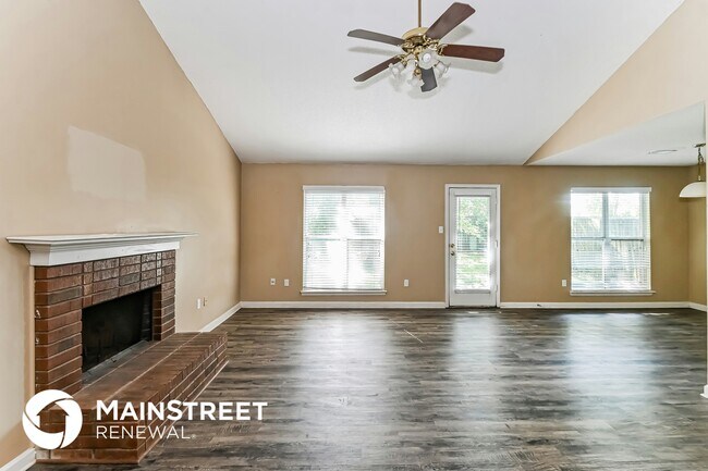 Foto del edificio - 8104 Longbranch Dr