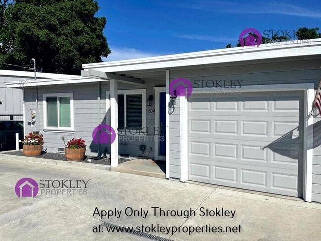 Building Photo - 1692 Oak Park Blvd