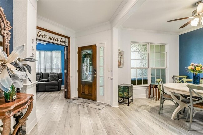 Foto del edificio - 902 Rio Grande Loop