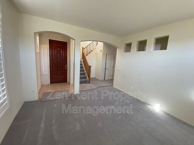 Foto del edificio - 2740 E Chester Dr