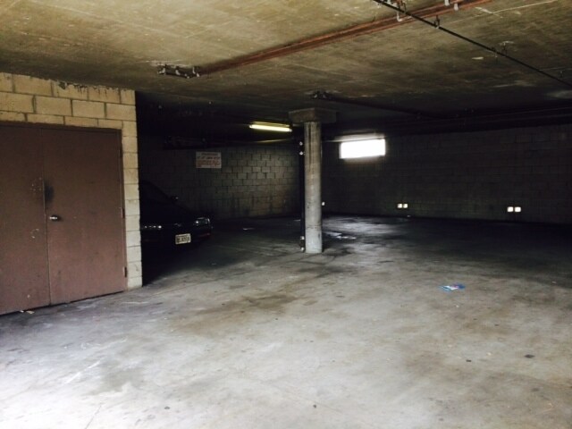 Foto del edificio - 855 W 102nd St
