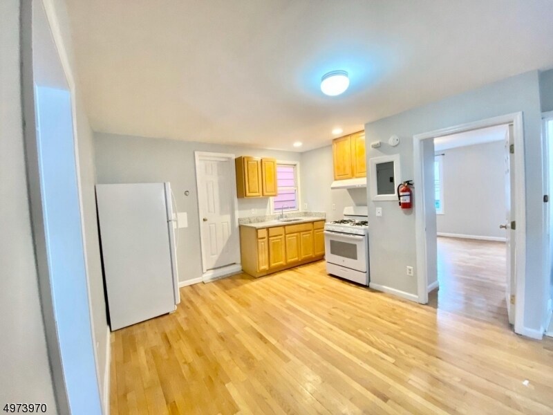 Primary Photo - 291 Chestnut St