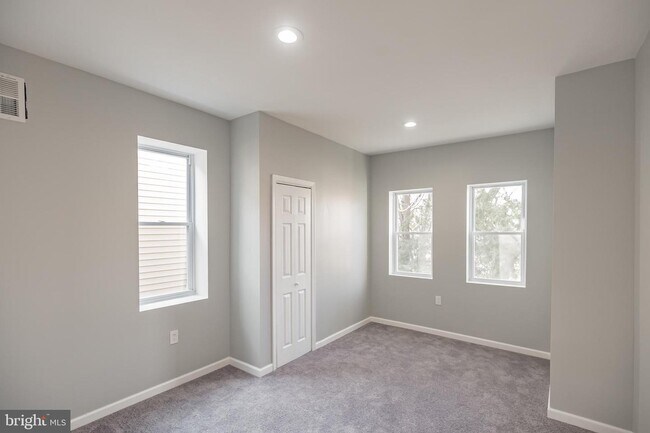 Foto del edificio - 2224 N Van Pelt St
