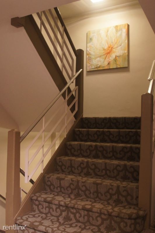 Foto del edificio - 1 br, 1 bath Apartment - 300 Washington Rd.