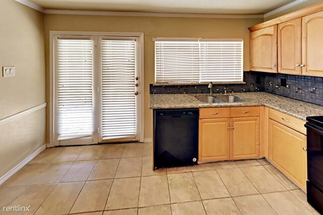 Building Photo - 2921 Rolling Hills Dr
