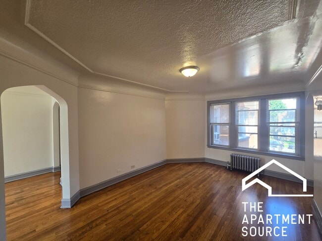 Building Photo - 836 N Massasoit Ave
