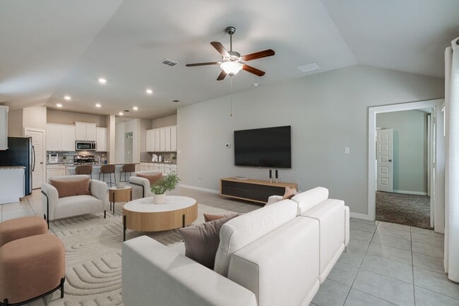 Building Photo - Stunning like new single story 4 bedroom 3...