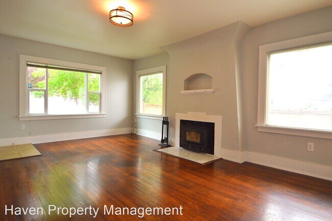 Building Photo - 3 br, 1.5 bath House - 4511 N 45th St