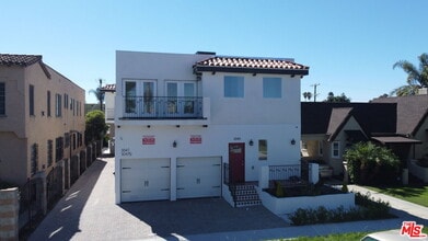 Building Photo - 3047 Wellington Rd