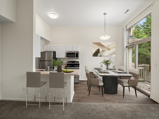 Building Photo - Central Park Estates