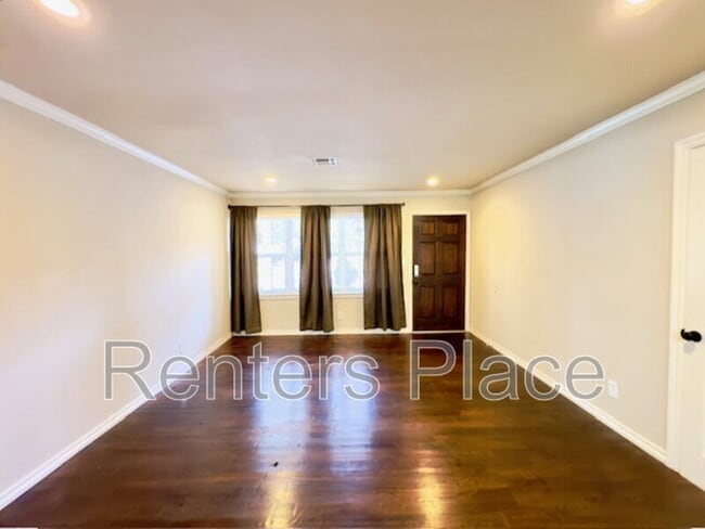 Foto del edificio - 4947 S Troost Ave