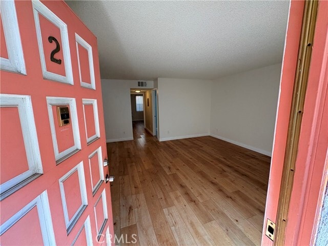 Building Photo - 118 N Cedar St