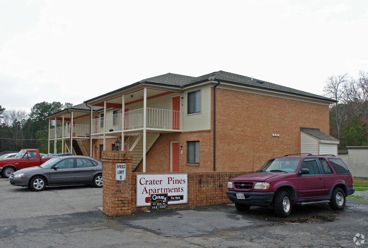 Foto principal - Crater Pines Apartments