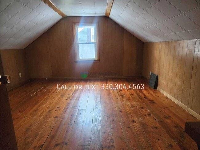 Foto del edificio - 1327 25th St NE