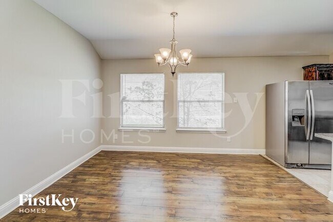 Building Photo - 606 Mary Wilson Dr