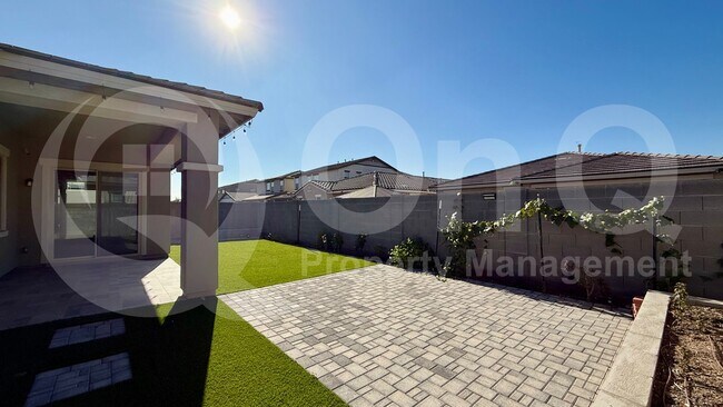 Foto del edificio - 5530 N 107th Ln
