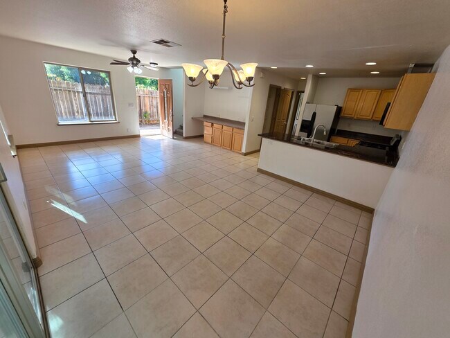 Foto del edificio - 818 9th St