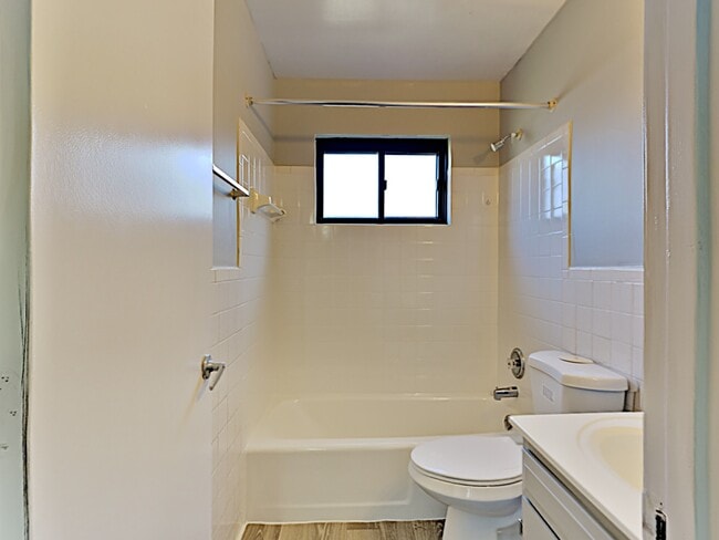 Building Photo - Maple Valley Apartments