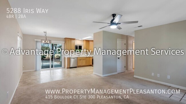 Foto del edificio - 5288 Iris Way
