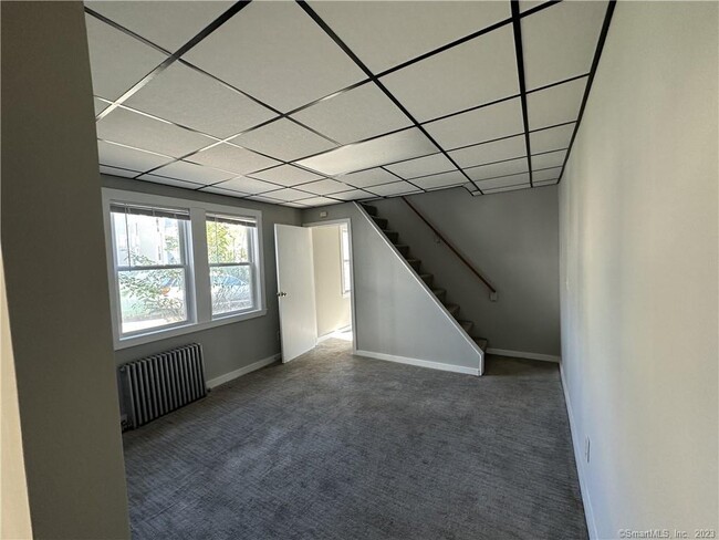 Building Photo - 2375 Barnum Ave